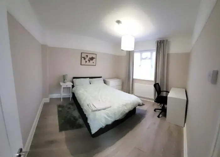 Warm Cosy Family Home